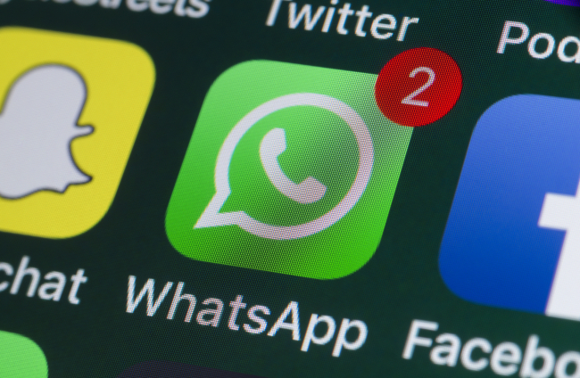 WhatsApp oficial ofrece mayor seguridad y confiabilidad.