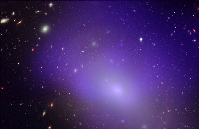 Esta galaxia contiene una gran cantidad de materia oscura, comparablea la que hay en todo el grupo de galaxias al que pertenece