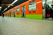 El metro de la CDMX en la estación Barranca del Muerto