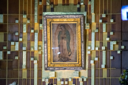 Imagen original de la Virgen de Guadalupe en la basílica de Guadalupe en la Ciudad de México.