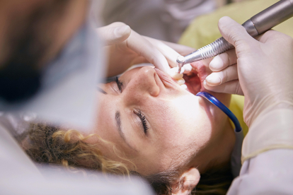 Un paciente en el dentista