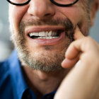 Comprender las vulnerabilidades de tus dientes puede ayudarte a cuidarlos mejor y a evitar hábitos que pueden causar daños.