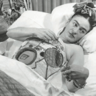 Derivado de su desgarrador accidente vial, Frida tuvo que ‘adaptar’ todo su entorno a una nueva vida de limitaciones físicas.