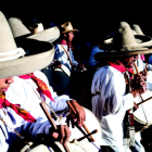 Oaxaca es uno de los estados que concentra un mayor número de diversidad de población indígena, en su territorio habitan y conviven poco más de 26 pueblos originarios.