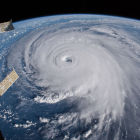 Las cámaras fuera de la Estación Espacial Internacional (ISS, por sus siglas en inglés) capturaron una vista cruda y aleccionadora del huracán Florence, en septiembre de 2018.