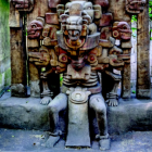 Mictlantecuhtli, “El gran señor de la muerte”, dios de la muerte en la cultura totonaca. Hasta ahora es la única escultura hallada en barro sin cocer en toda la región mesoamericana.
