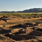 Paquimé ("Lugar de casas grandes") es la zona arqueológica más grande que representa a los pueblos y culturas del desierto de Chihuahua o culturas del norte.