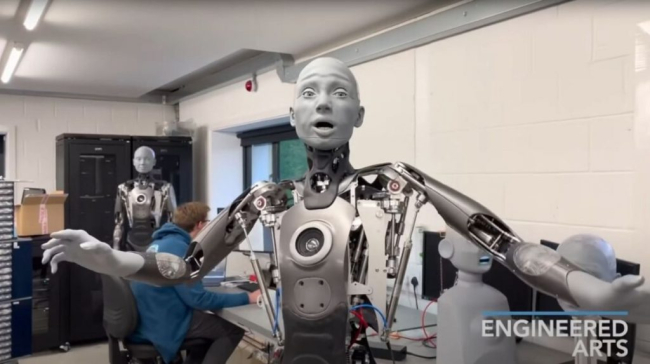 El perro robot de Boston Dynamics ahora habla y responde preguntas gracias  a ChatGPT