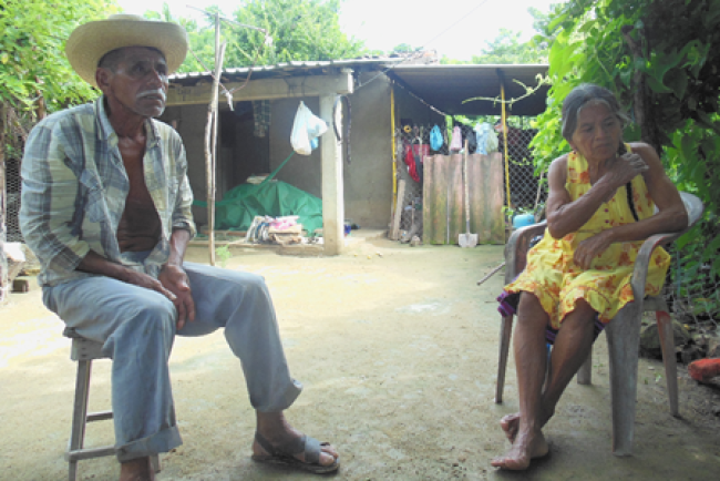 Un hombre anciano en el pueblo mixteco de San Juan Contreras, cerca de Oaxaca, México.