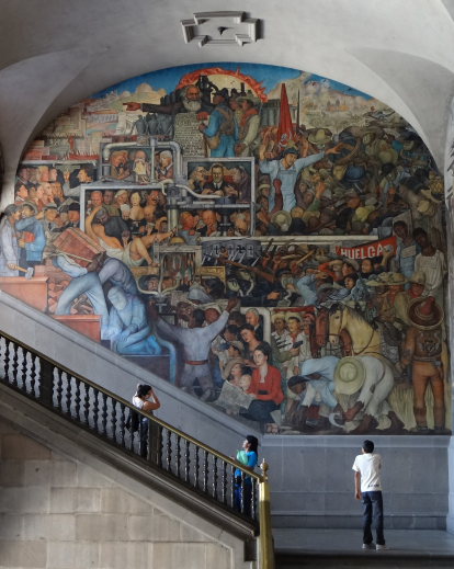Epopeya del pueblo mexicano (1935), de Diego Rivera. Mural en Palacio Nacional, de CDMX.
