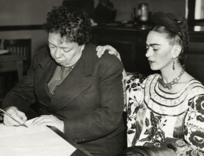 El primer matrimonio de Frida con Diego fue en 1929, una década después se divorciaron, sin embargo, el destino quiso que se reconciliaran y en 1940 se casaron por segunda ocasión.