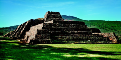 Las yácatas eran la base de los templos dedicados a la adoración de los dioses principales del pueblo tarasco, entre ellos Curicaueri.