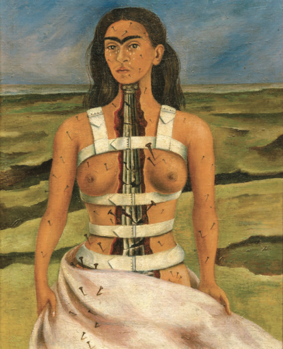“La columna rota” (1944), uno de los autorretratos más conocidos de Frida, quien lo pintó a la edad de 37 años; como en otros tantos, el sufrimiento y el dolor son el eje central.
